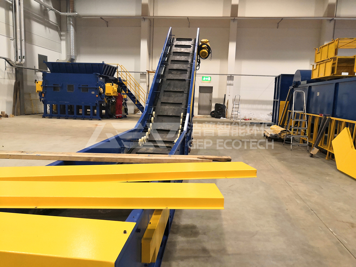 廢塑料破碎機現場