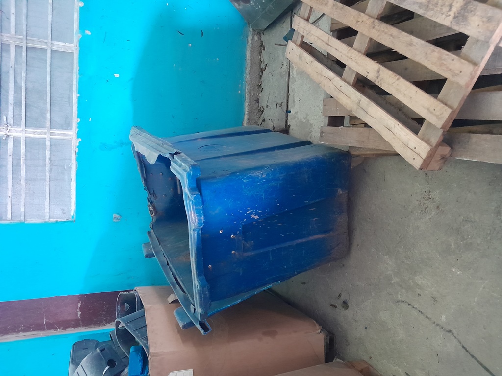 大藍(lán)桶/噸桶/塑料桶破碎機(jī)：價(jià)格、性能與選